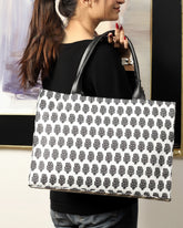 Women Stylish Canvas Tote in Pakistan